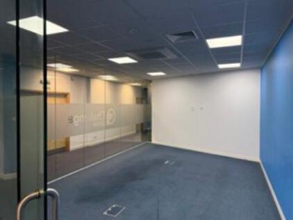 Office to rent Image 10