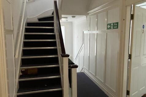 Office to rent Image 3