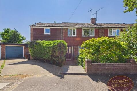 Bradden Close
