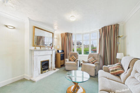 CAM03218G0-PR0968-STILL007