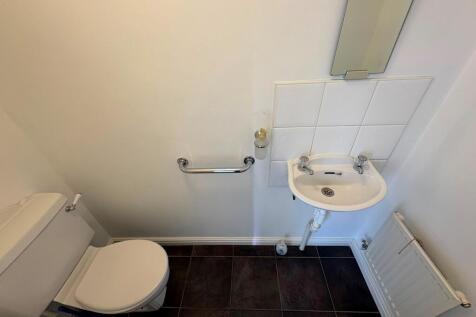 Rosecroft Drive, Langstone, Newport photo 4