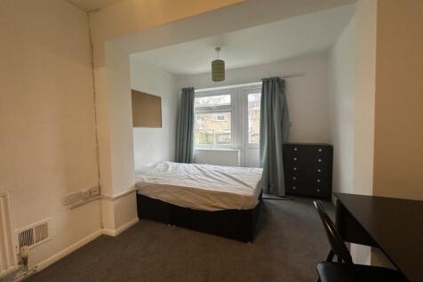 Downs Road room 1 (2)