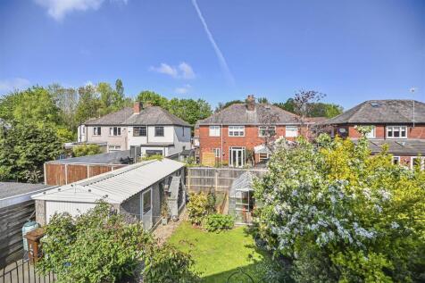 10 Clovelly Avenue View to Rear.jpg