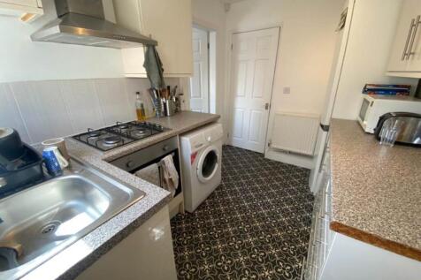 Tinshill Lane (Room 2), Horsforth, Leeds photo 5