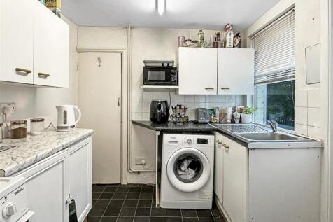 kitchen b.jpg