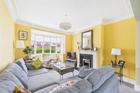 CAM02195G0-PR0076-STILL004