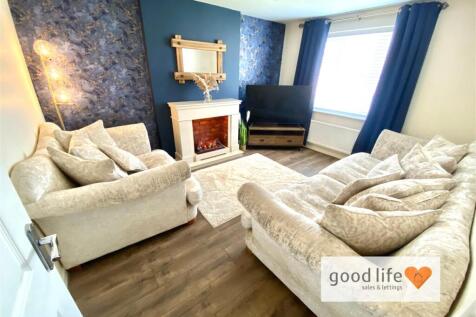 20260507_121558212_iOS61woodhamdrive.jpg