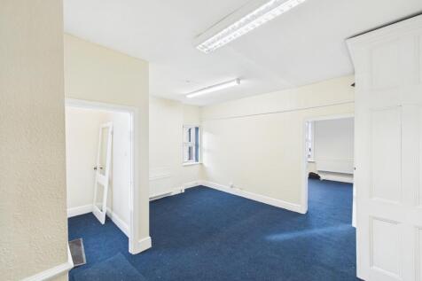 Office to rent Image 3