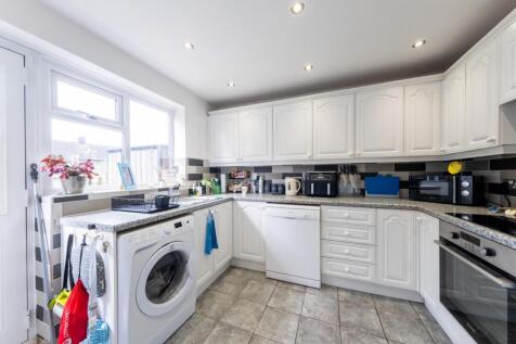 17 Andrew's Close-001.jpg