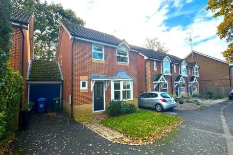 3-bed detached on The Breech, College Town, Sandhurst, Berkshire, GU47, £1,750/mo