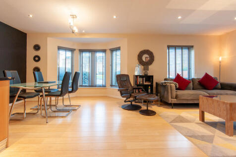 Olympian Court, York photo 3