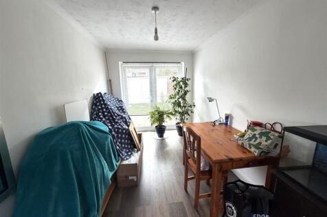 Chatsworth Road, Eastleigh photo 4