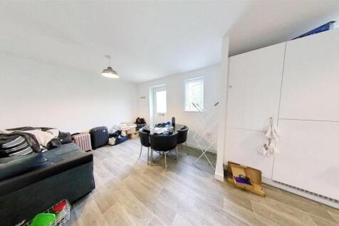 2-Bowthorpe-Court-09