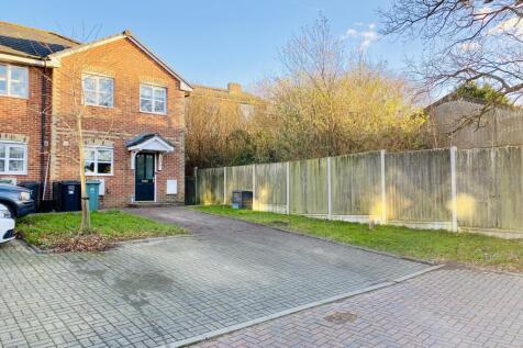 Ryde, PO33 - property photo