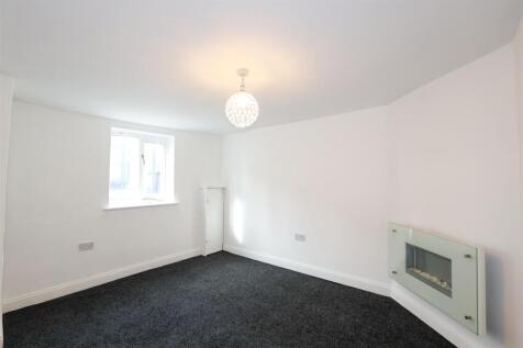 Retail Property (high street) to rent Image 12