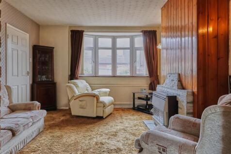 Lounge to front
