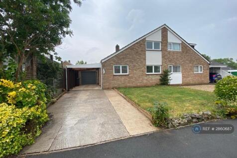 Superb Chalet Bungalow