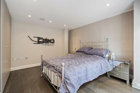 Butlers Wharf SE1 2YE-7.jpg