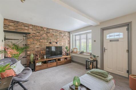 94 Castle Road, Hartshill