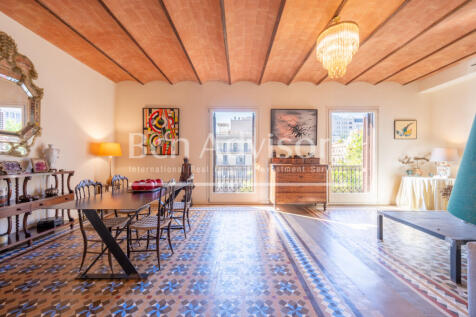 majestuoso-piso-reformado-con-elementos-origina...