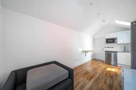 Summerhayes Close, Horsell, GU21 photo 4
