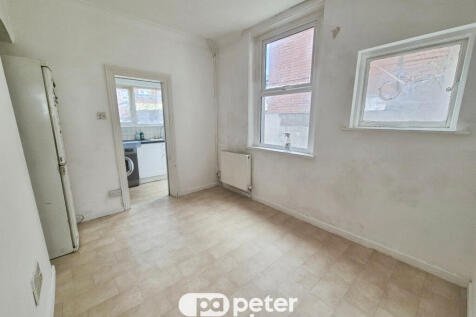 Caerleon Road photo 4