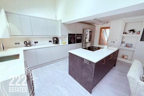 PHOTO-2025-06-13-14-37-40 (18).jpg