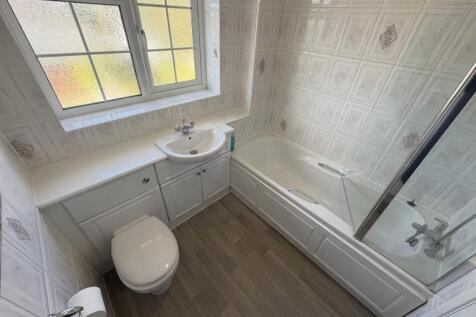 Lyneham Gardens, Maidenhead, Berkshire, SL6 photo 5