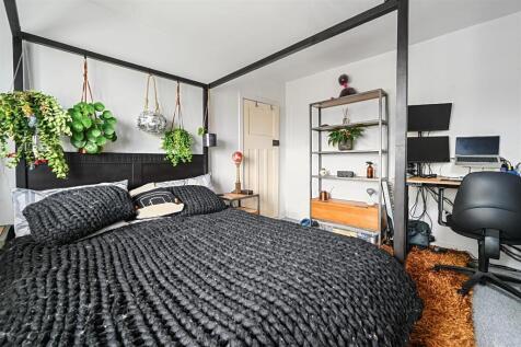 76 Lockshill road, BN41 (15).jpg