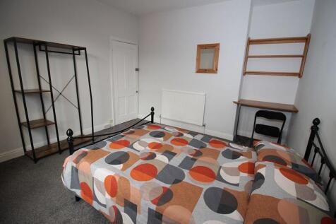 27/28 3 BED STUDENT HOUSE WHITEHALL GROVE  **ALL INCLUSIVE**  photo 4