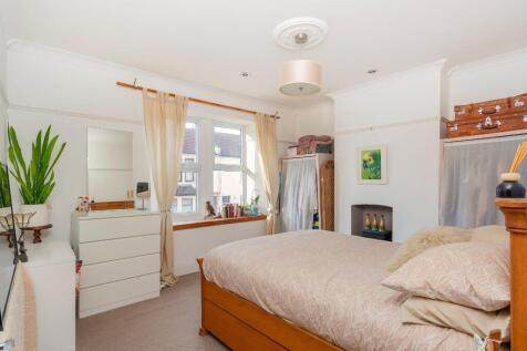 0W1SSE - Bedroom H.jpg