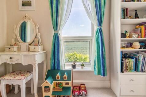 Bedroom Five / Study