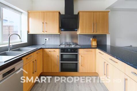 29, Thornleigh Road, Huddersfield photo 4