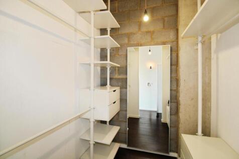 Walk-In Wardrobe