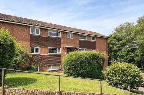 2-bed house on The Marles, Exmouth, £1,050/mo