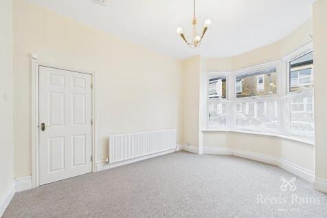 Fieldhead Road, Sheffield, S8 photo 4