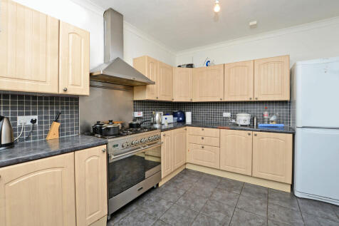 Moorlands Road photo 4