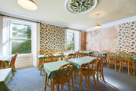 CAM04201G0-PR0017-STILL023