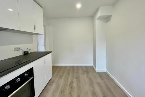 Swift Close, Melton Mowbray photo 3