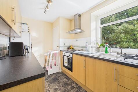 CAM01740G0-PR0469-STILL003