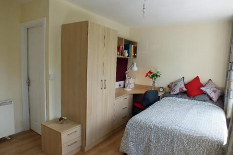 Bright spacious room
