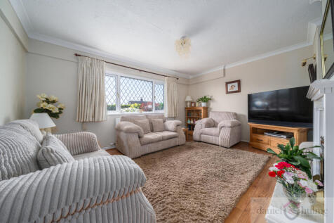 31 Campbell Avenue-18