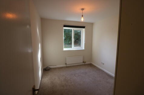 15 Vicarage Gardens photo 4