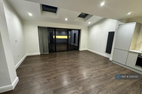 Tallis Grove, London, SE7 photo 3