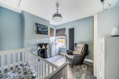 1371317-2-68f8ebe...