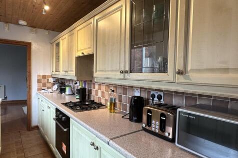 Sincil Bank // 3 Bed +Study // September 2027 photo 3