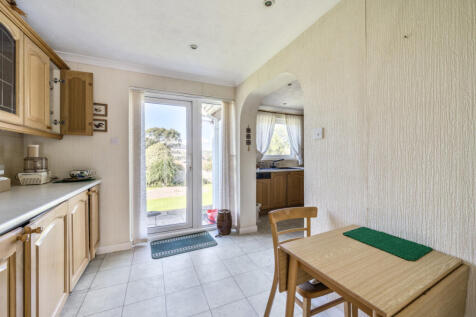 1359328-8-68d5252...