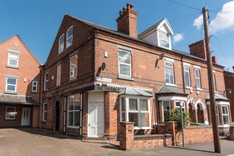 5-bed semi-detached on Midland Avenue, Lenton, Nottingham, NG7 2FD, £3,575/mo