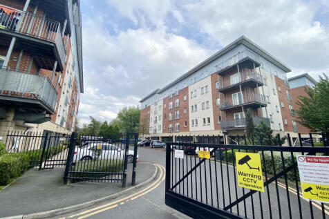 3-bed flat on Walker House, Salford, Salford, Lancashire, M5, £1,300/mo