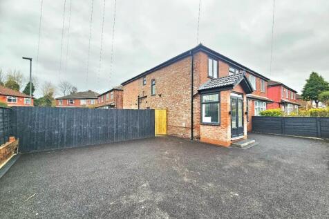 4-bed semi-detached on New Bank Street, Longsight, Manchester, M12, £1,700/mo